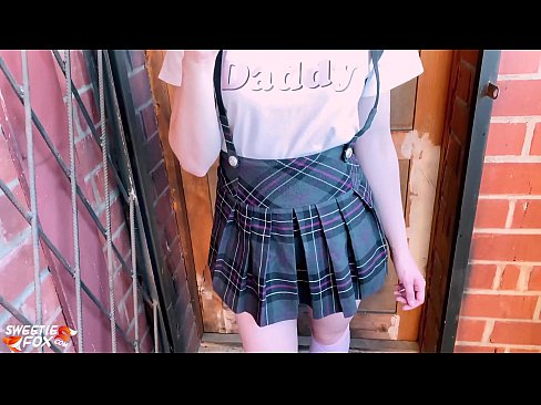 ❤️ 여학생은 그녀의 거시기를 깊이 빨고 수업 ​​대신 성교합니다. ❌ 포르노 ko.tubesexer-com.ru에서
